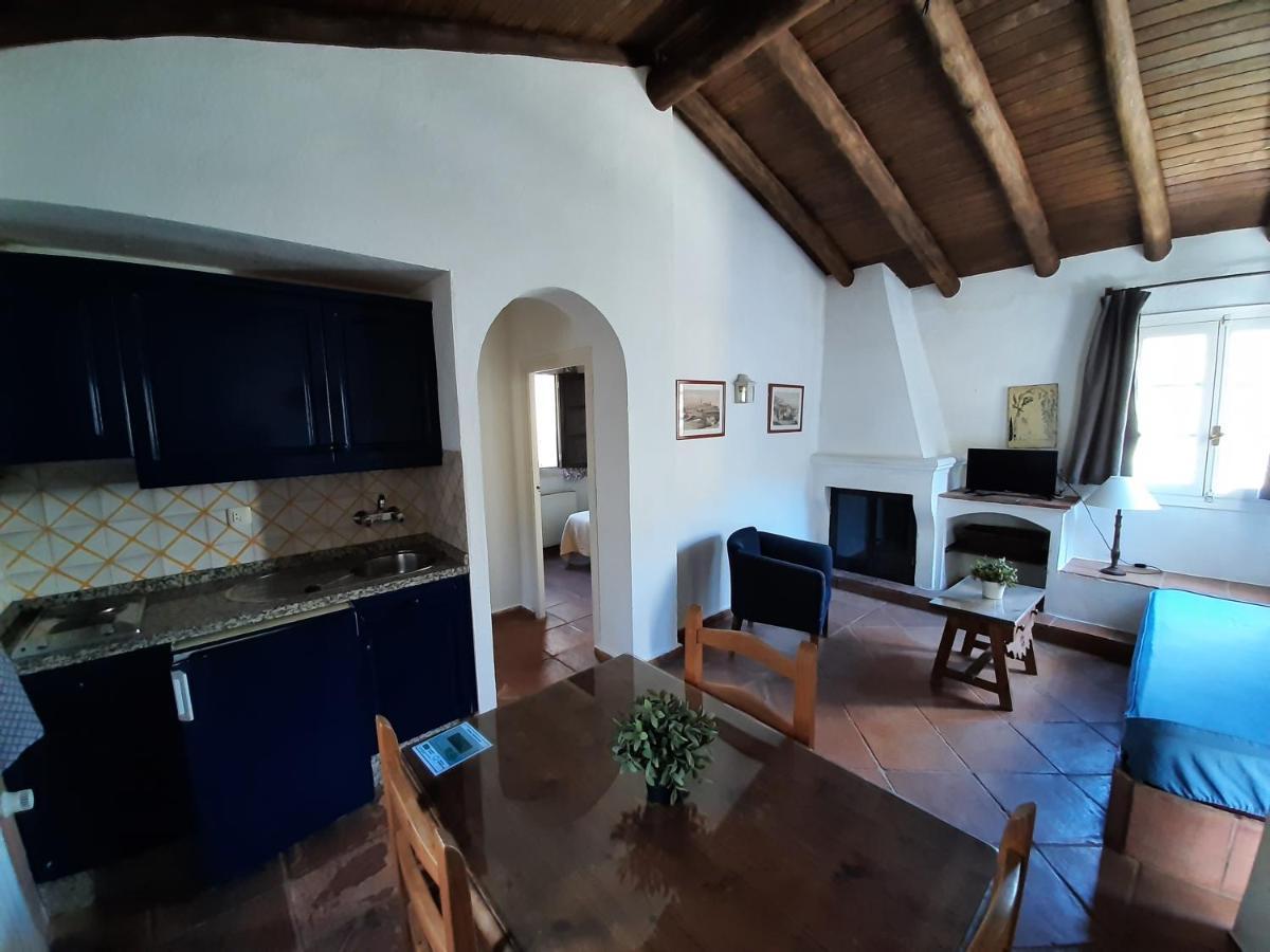 Finca Valbono Apartamentos Rurales Y Hotel Aracena Luaran gambar
