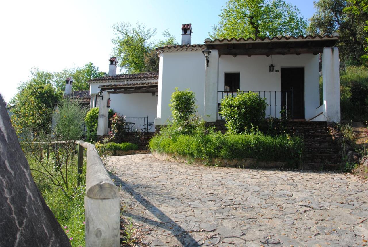 Finca Valbono Apartamentos Rurales Y Hotel Aracena Luaran gambar