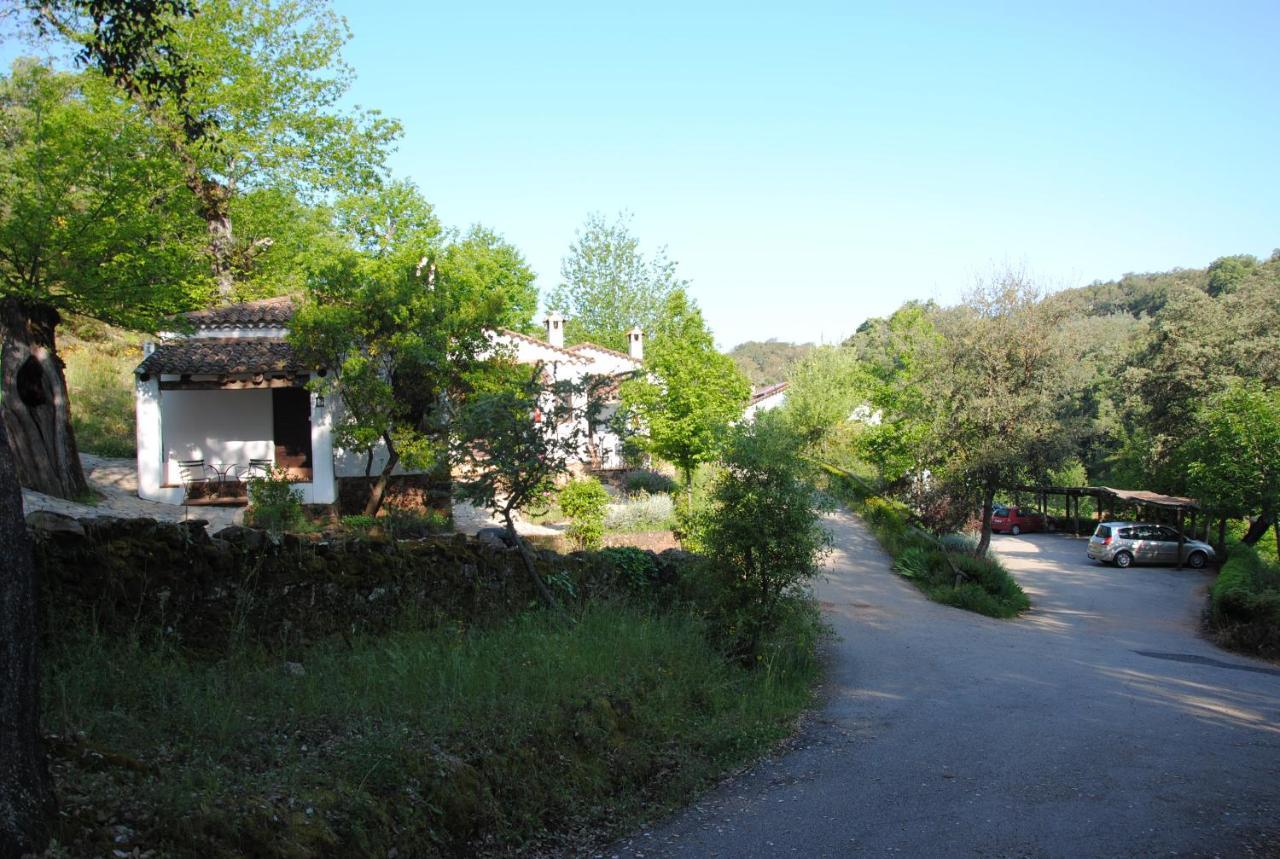 Finca Valbono Apartamentos Rurales Y Hotel Aracena Luaran gambar