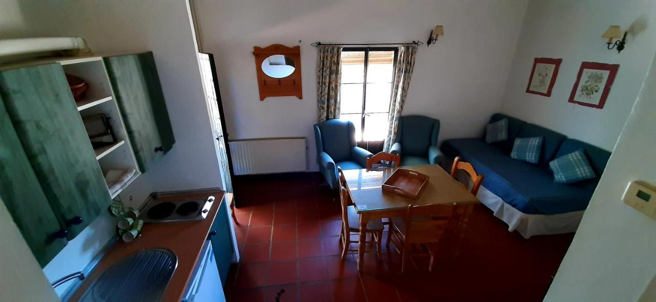 Finca Valbono Apartamentos Rurales Y Hotel Aracena Luaran gambar