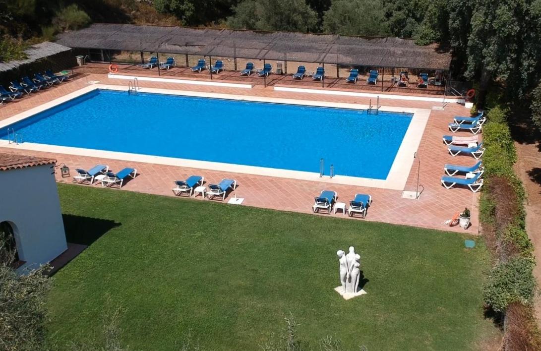 Finca Valbono Apartamentos Rurales Y Hotel Aracena Luaran gambar