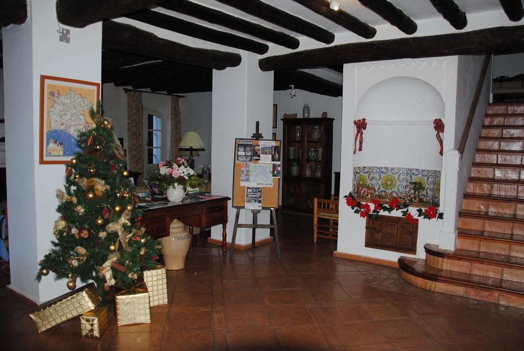 Finca Valbono Apartamentos Rurales Y Hotel Aracena Luaran gambar